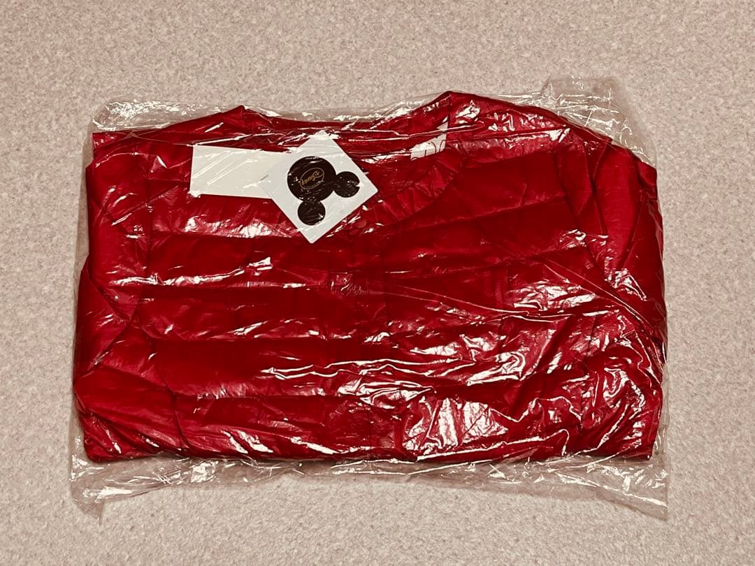 ユニクロ ウルトラライトダウン ディズニー ミッキー柄 UNIQLO 新品 赤