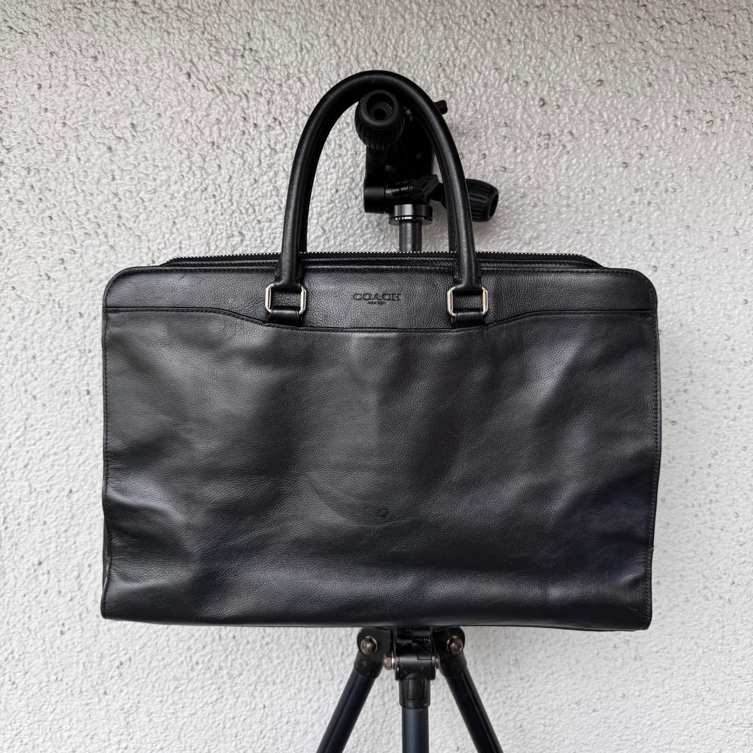 COACH コーチ ビジネスバッグ 本革 型番F73524 ブラック　安心鑑定可