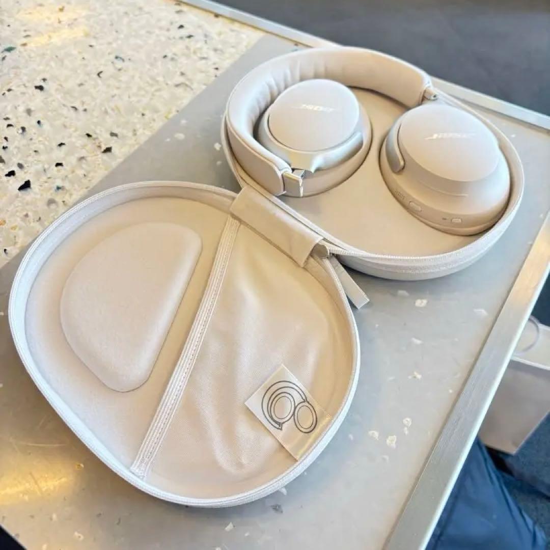 【ほぼ新品・最新モデル】Bose QuietComfort Ultra ホワイト