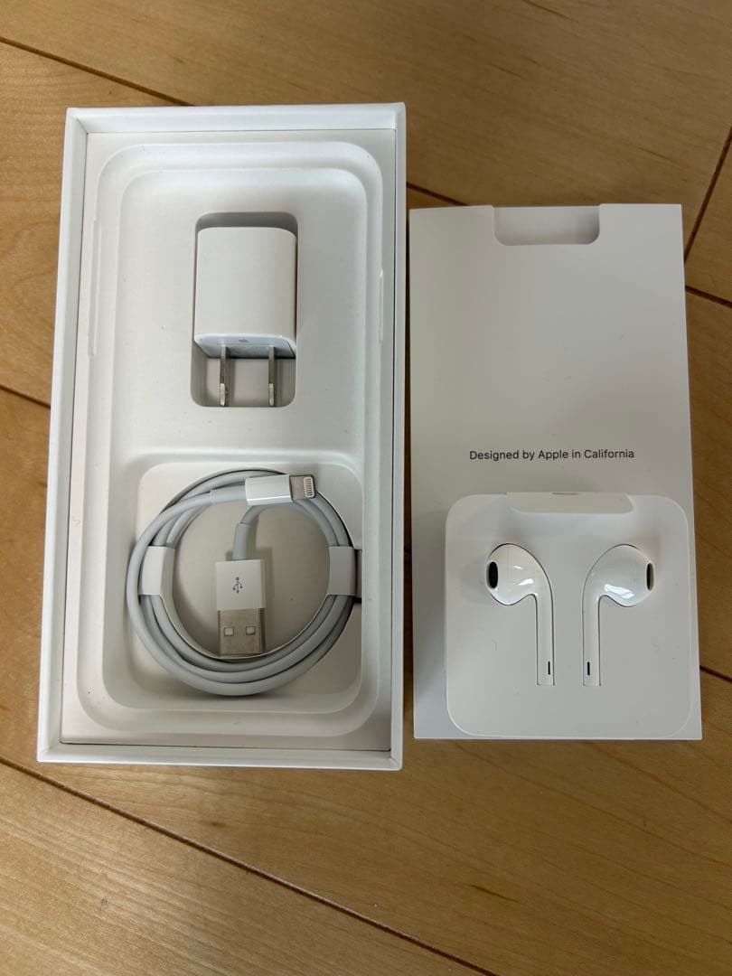 iPhoneX シルバー SIMロック解除 64gb