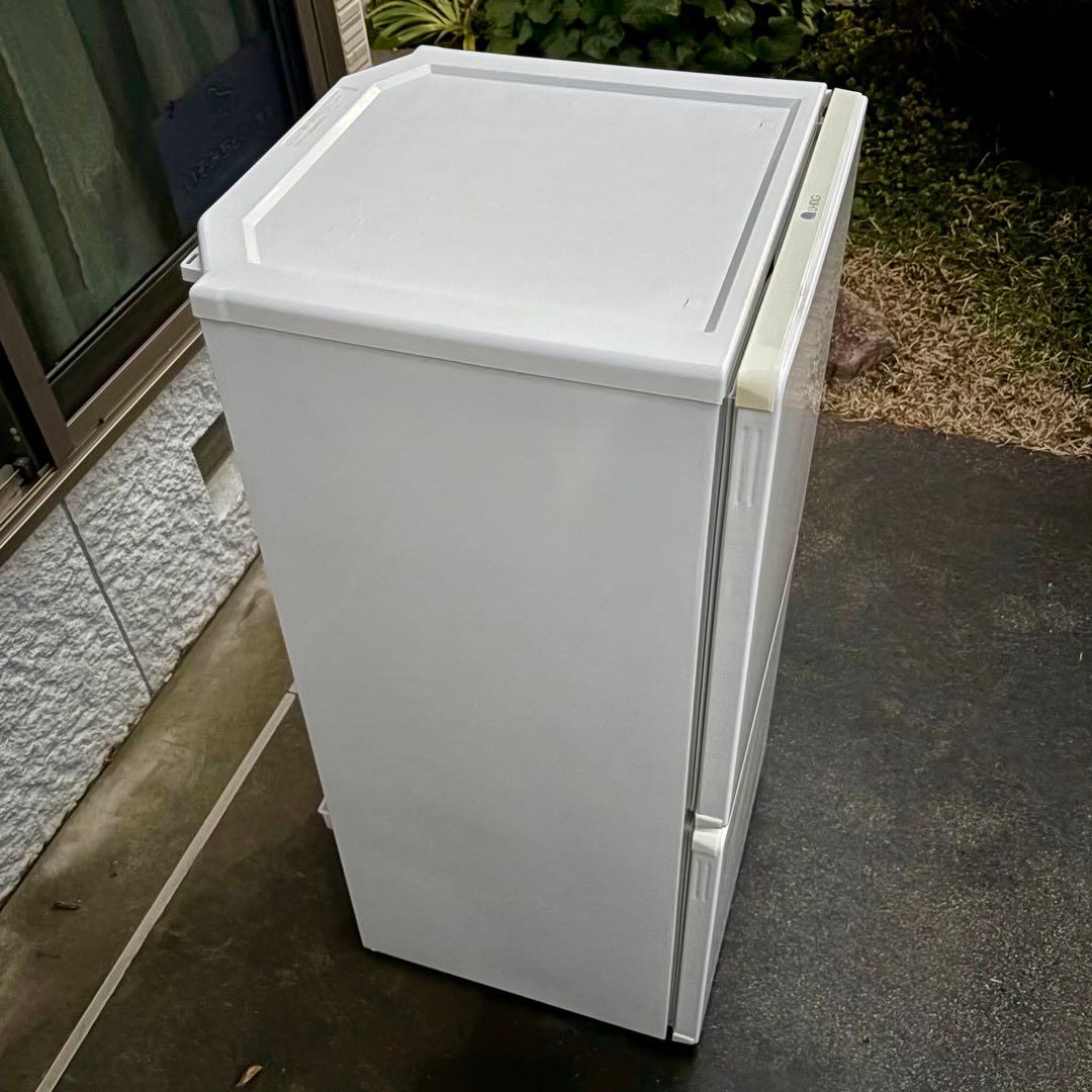 【2016年製】ユーイング ノンフロン冷凍冷蔵庫 UR-F110F