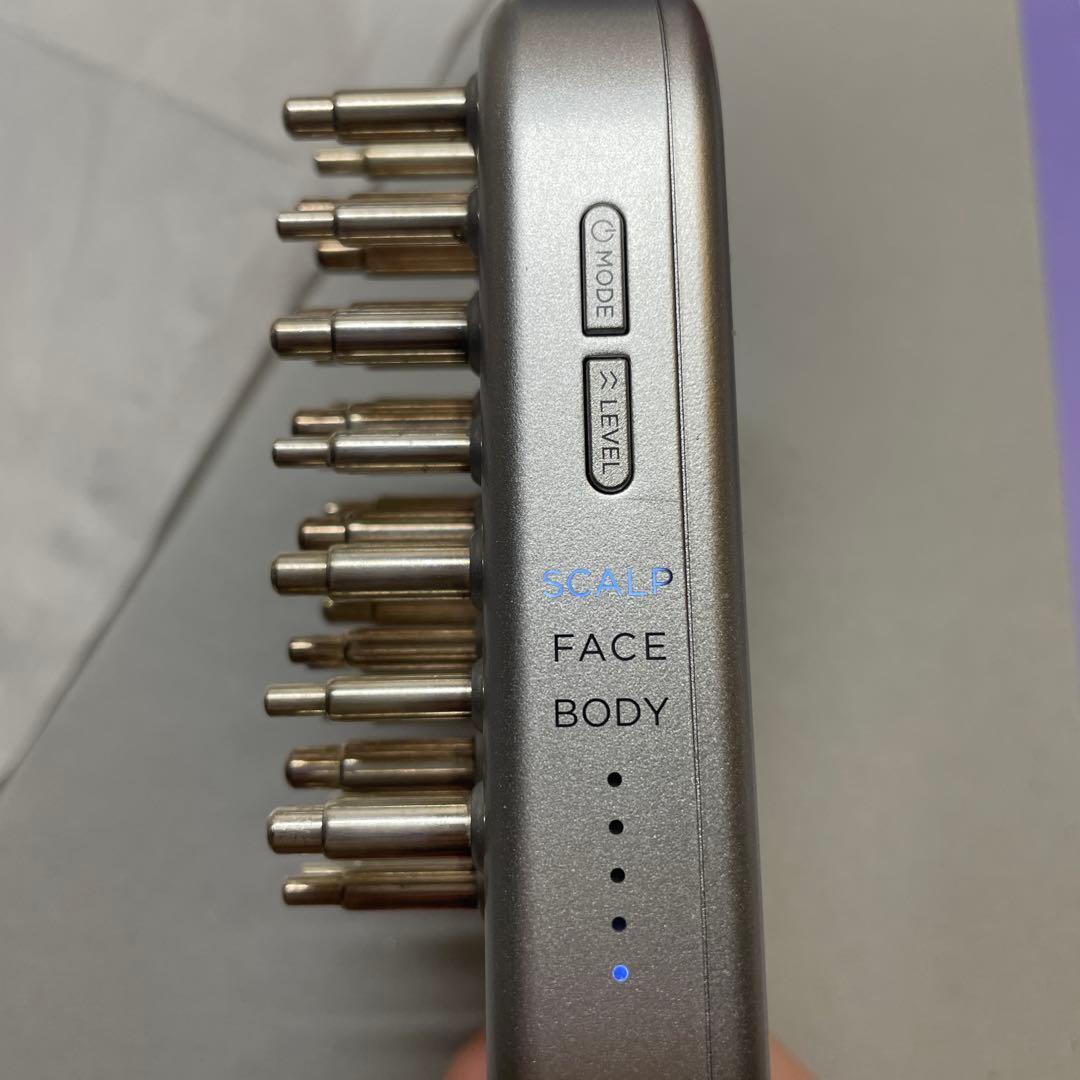 SALONIA EMS LIFT BRUSH 美顔器