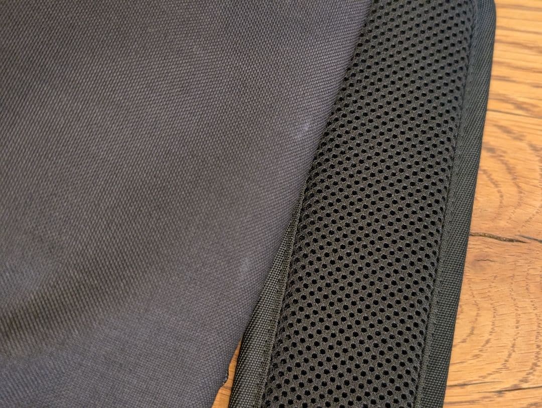 バッグジャック　メッセンジャーバック　スプートニクM