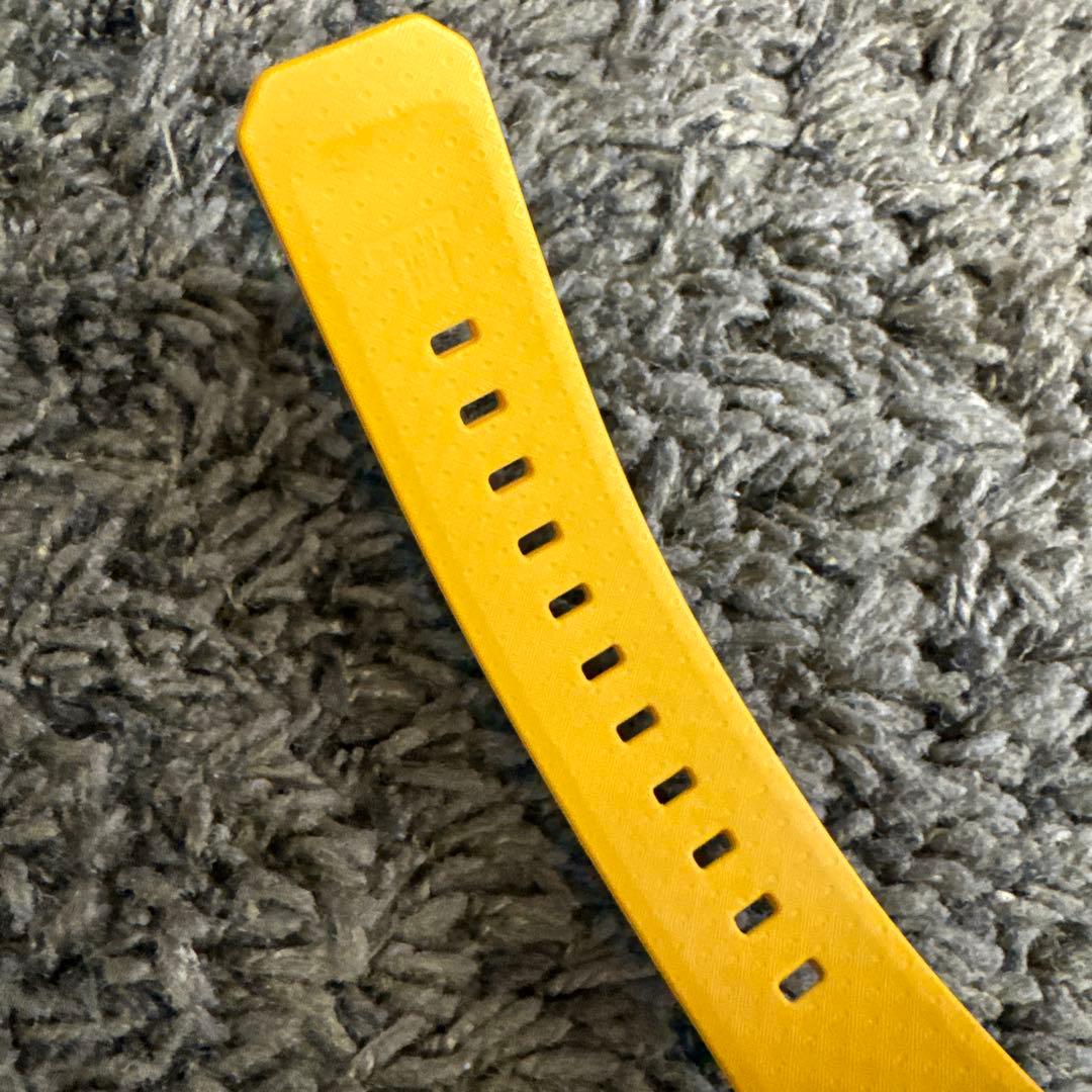 G-SHOCK G-8100C イエロー