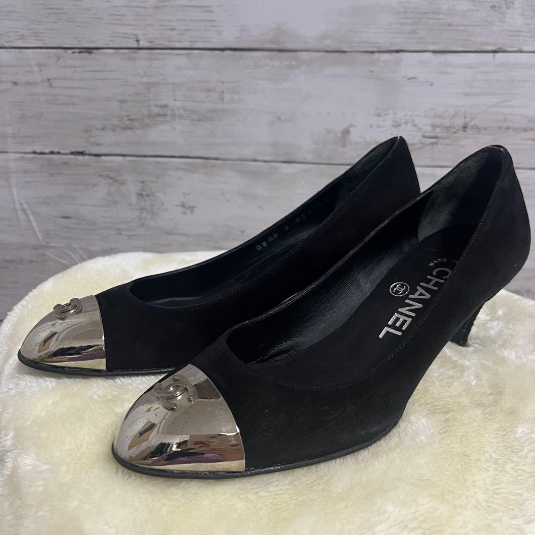 美品！CHANEL シャネル ラウンドトゥパンプス　22.5 黒×シルバー