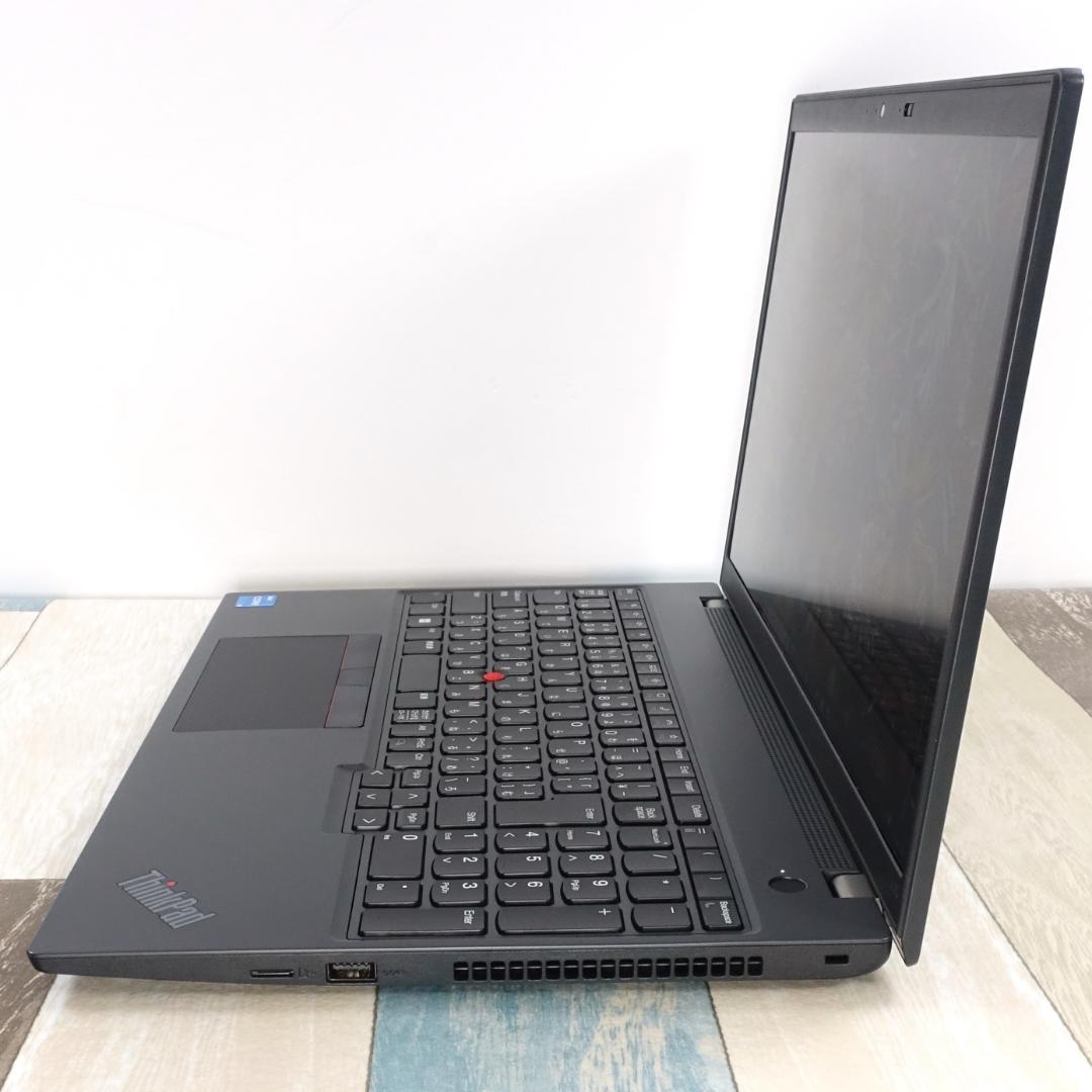 未使用に近いレベルの極美品✨１０コアの１２世代コアｉ５に超高速ＳＳＤ✨ＩＰＳ液晶