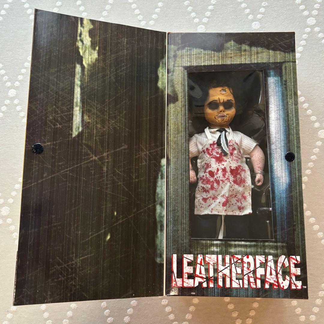 リビングデッドドールズ　悪魔のいけにえ　レザーフェイス