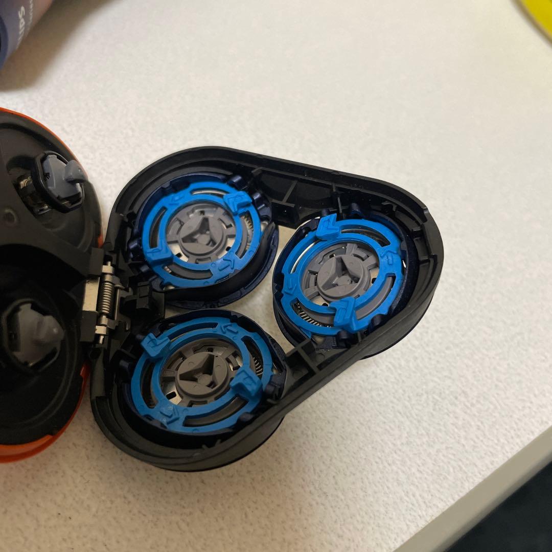 フィリップス　Phillips x5000 USB充電式 3枚刃電気シェーバー