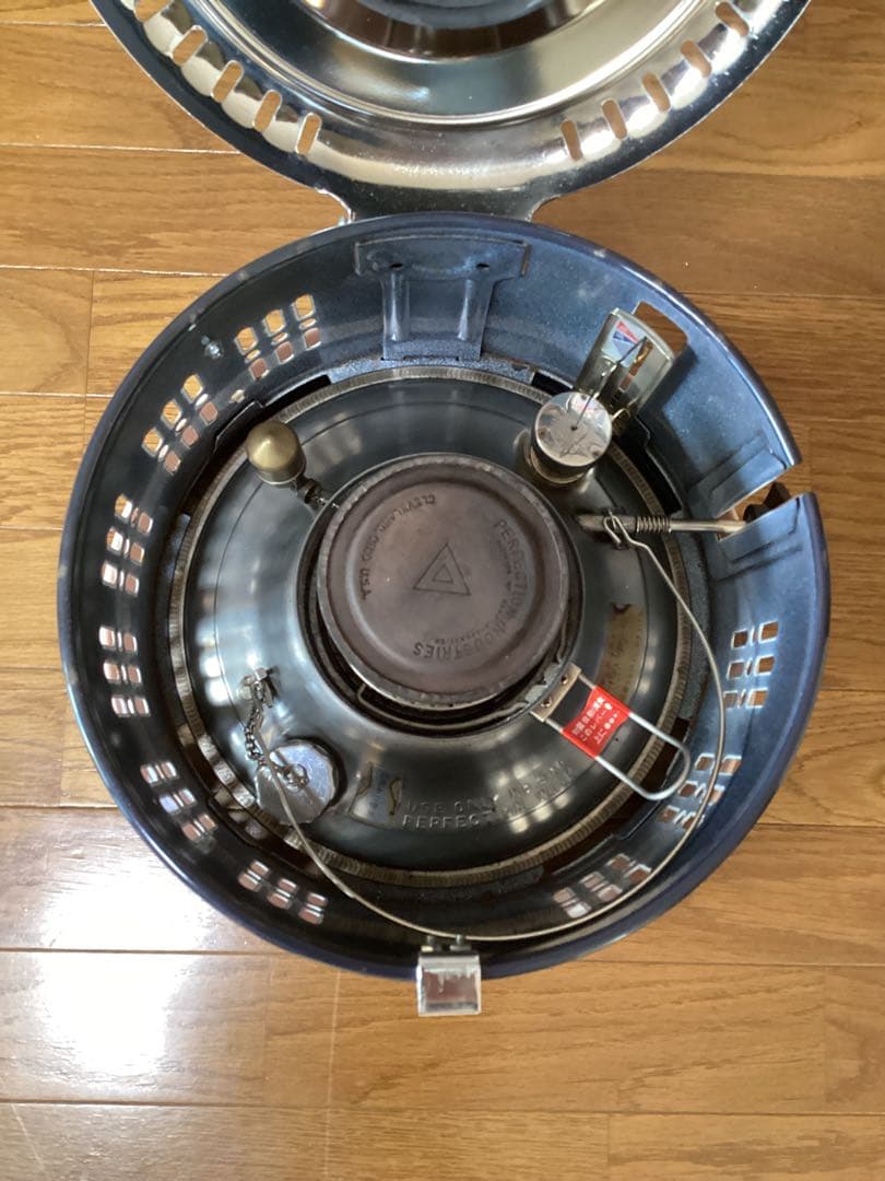 パーフェクション　石油ストーブ　750デラックス　ブラウン色　対震消火装置付き