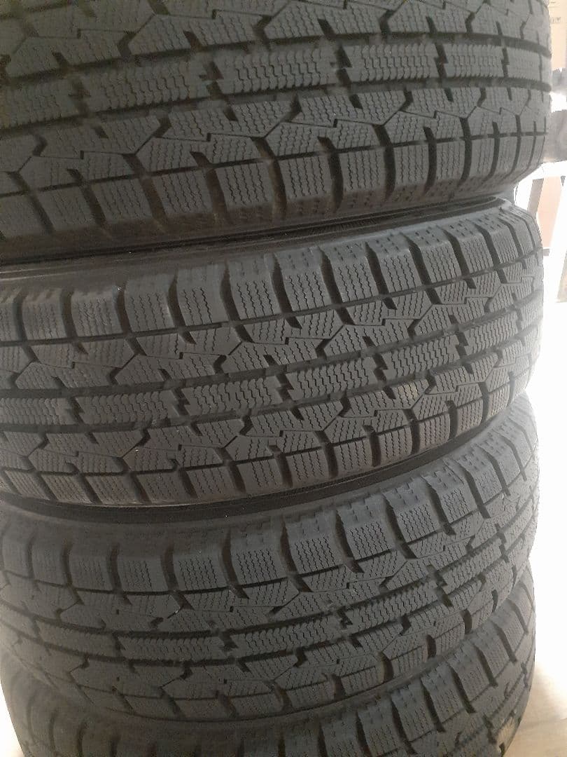 トーヨー14インチスタッドレス　走行千キロ未満 　　ホイール付き４本セット