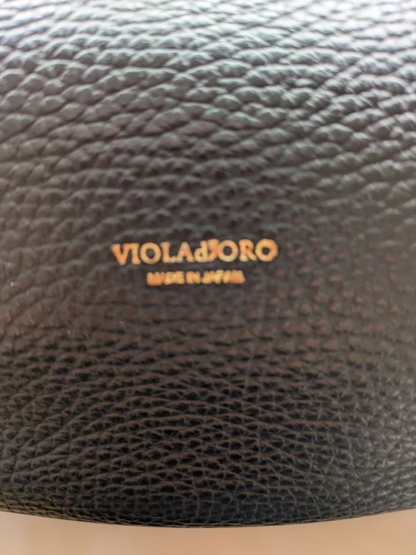 VIOLADOROのレザーボディバッグ