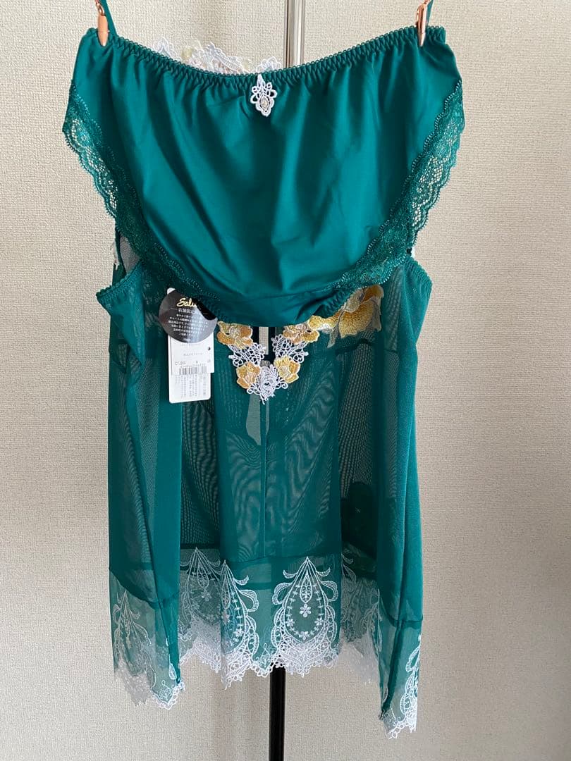 サルート 68G 夕陽の余韻に抱かれて キャミソール Mと ショーツL 新品