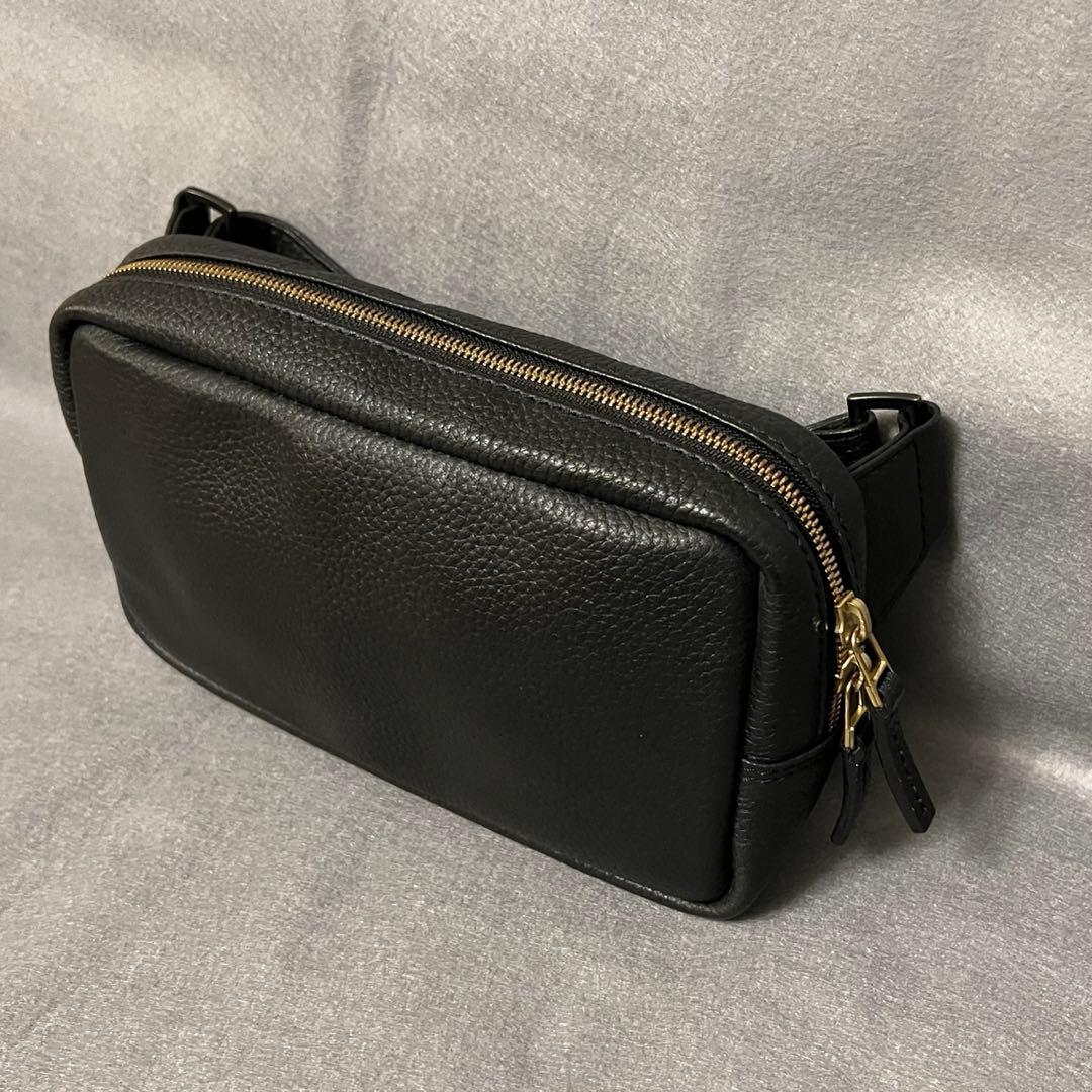 HushTug ボディバッグ