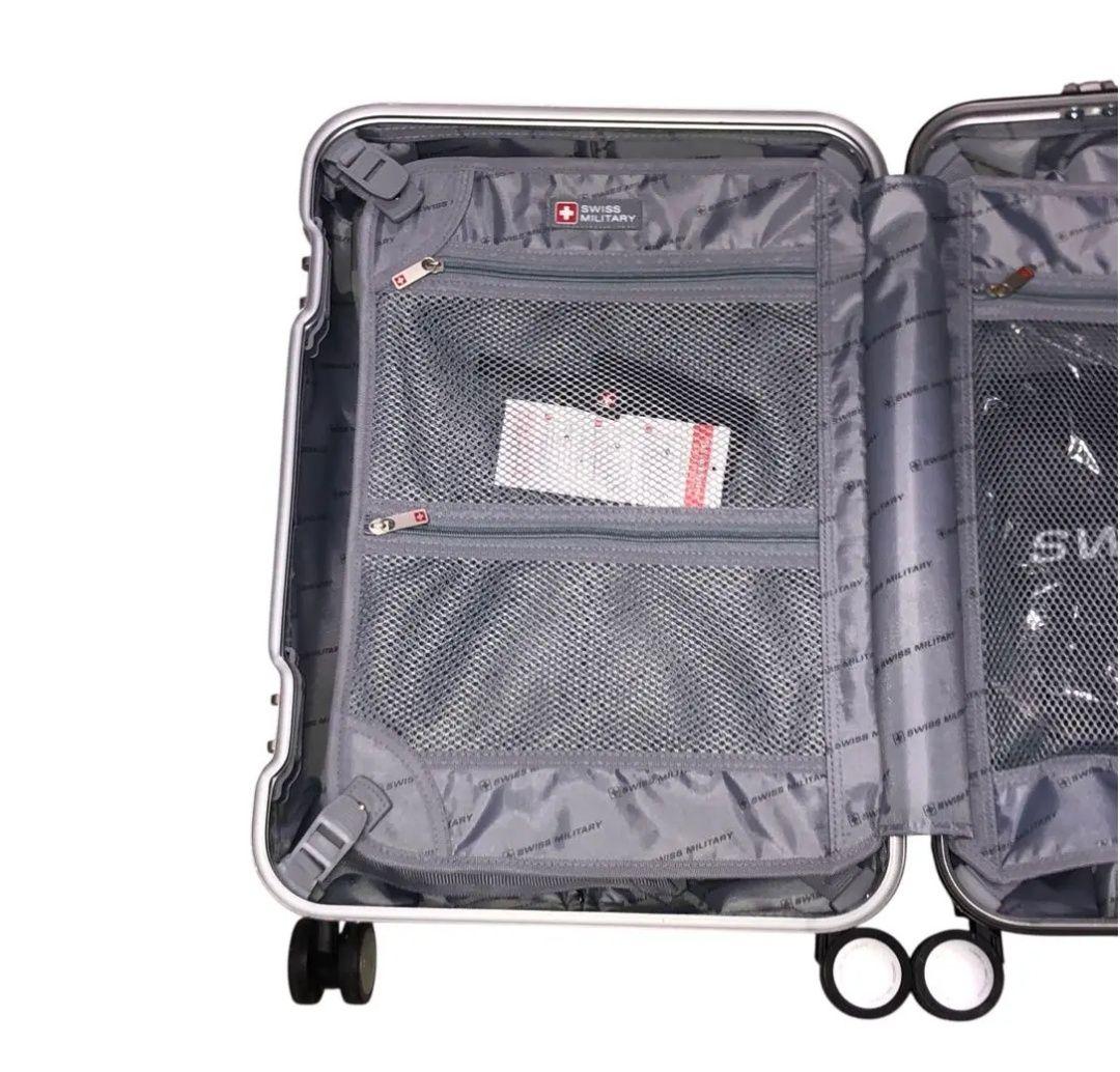 れいちぇる様ご予約商品 スイスミリタリー プレミアム SM-C620N