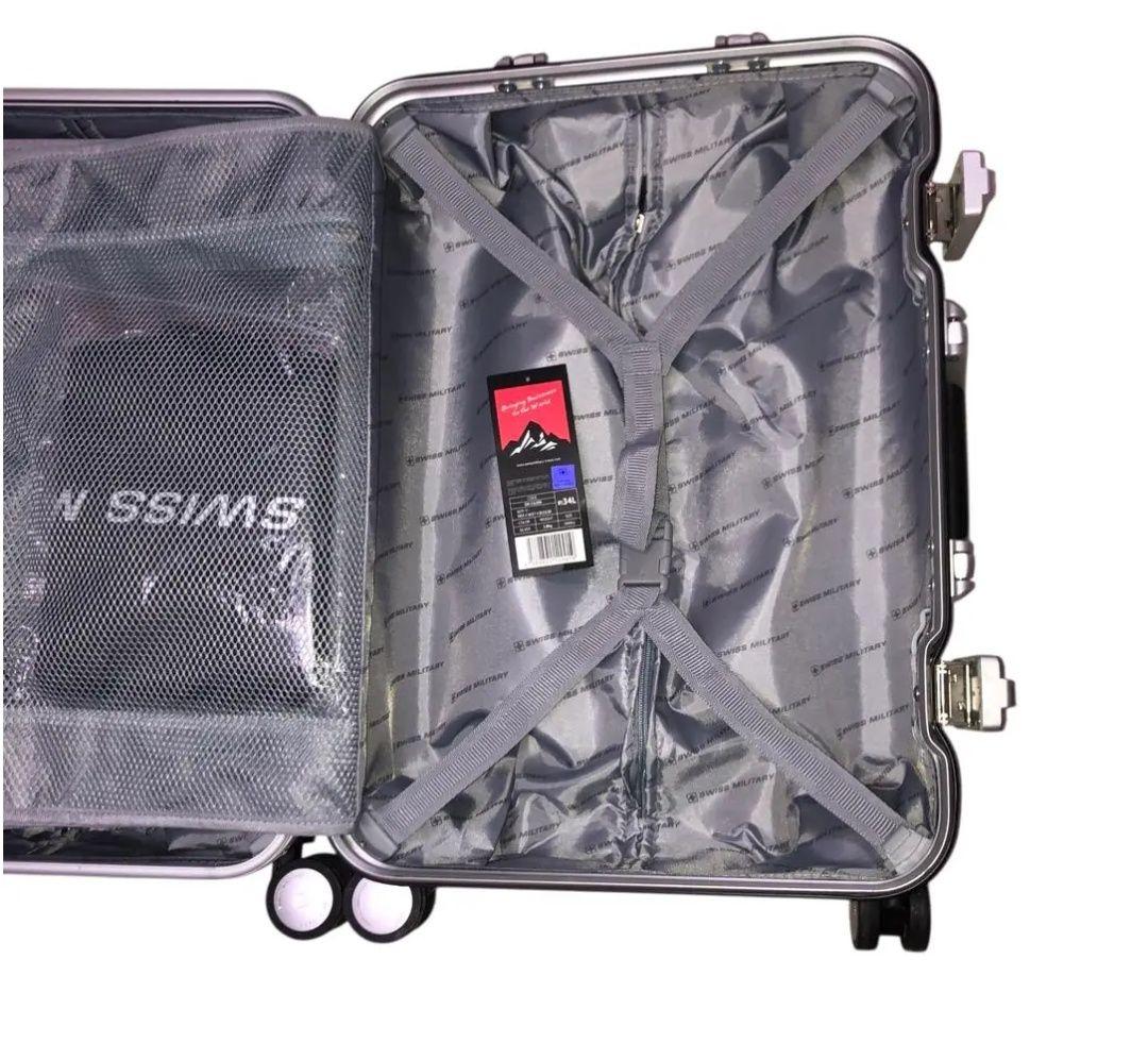 れいちぇる様ご予約商品 スイスミリタリー プレミアム SM-C620N