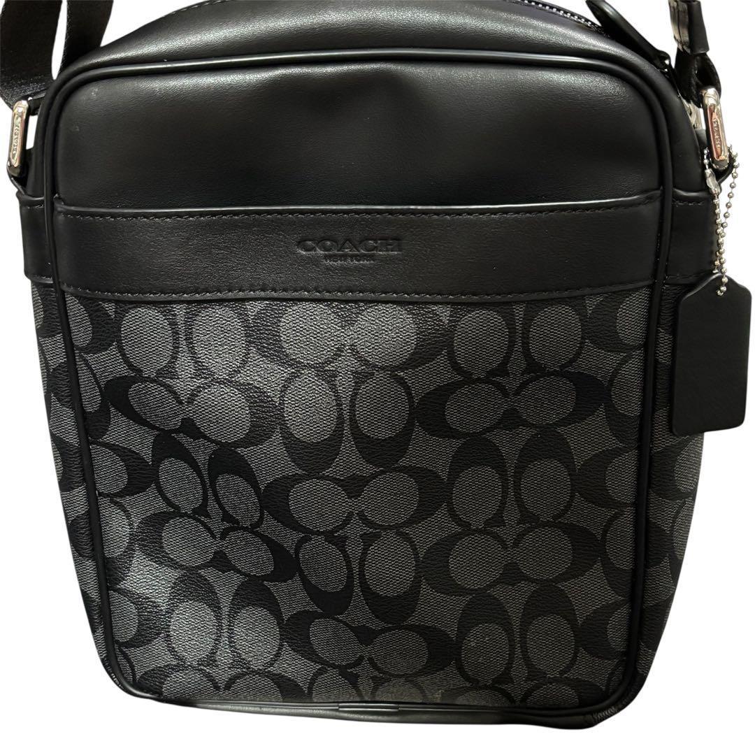 【美品】コーチ ショルダーバッグ シグネチャー サコッシュ PVCレザー 黒