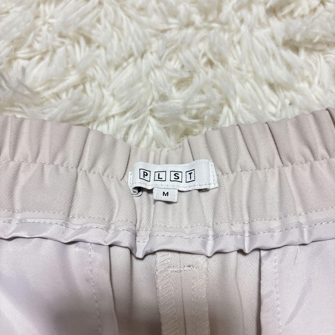 PLST　プラステ　セットアップ　ノーカラー　ボタンレス　ベージュ　Mサイズ