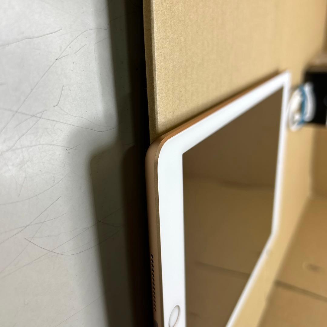 Apple iPad (第６世代) Wi-Fi + Cellular 32GB