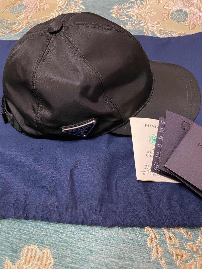 PRADA ブラック ベースボールキャップ S