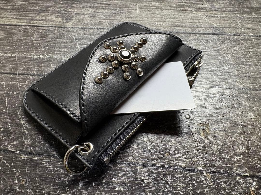 栃木サドルレザー　スタッズユーティリティコンパクトウォレット　ニッケル