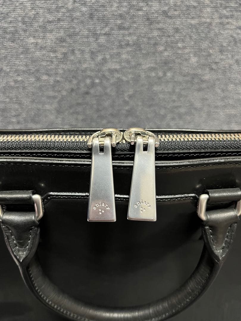 【肉や】aniary アニアリ　ビジネスバッグ　ブリーフケース