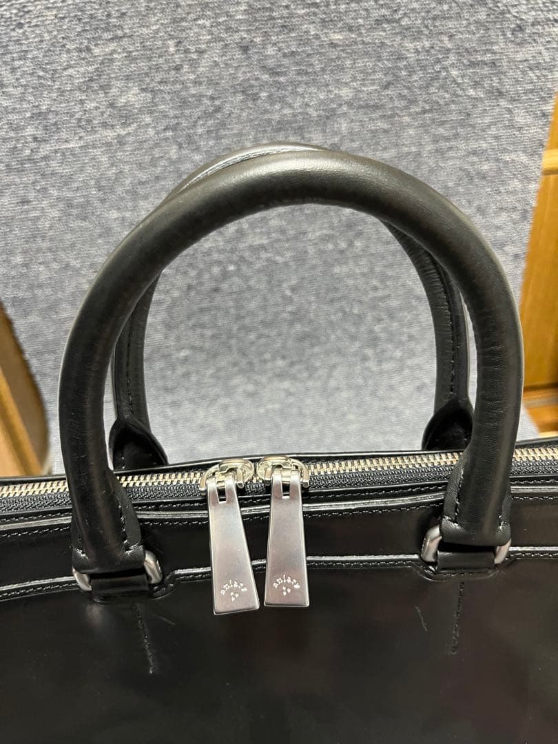 【肉や】aniary アニアリ　ビジネスバッグ　ブリーフケース