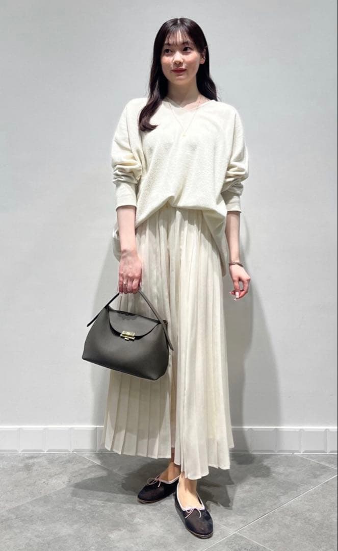 新品タグ付き　昨年購入　IENA Fine ニュージーウール ニュアンス ニット