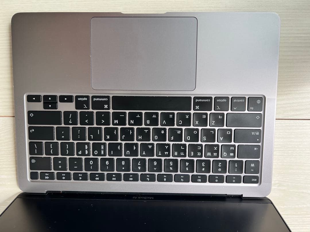 <ジャンク>MacBook Air M1（充電不可）部品取り・修理用におすすめ！
