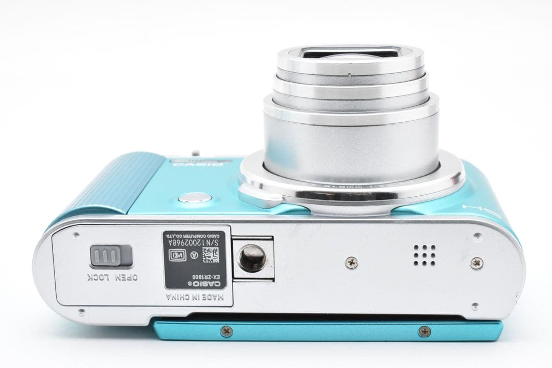 美品 Casio exilim EX-ZR1800 コンデジエメラルドブルー