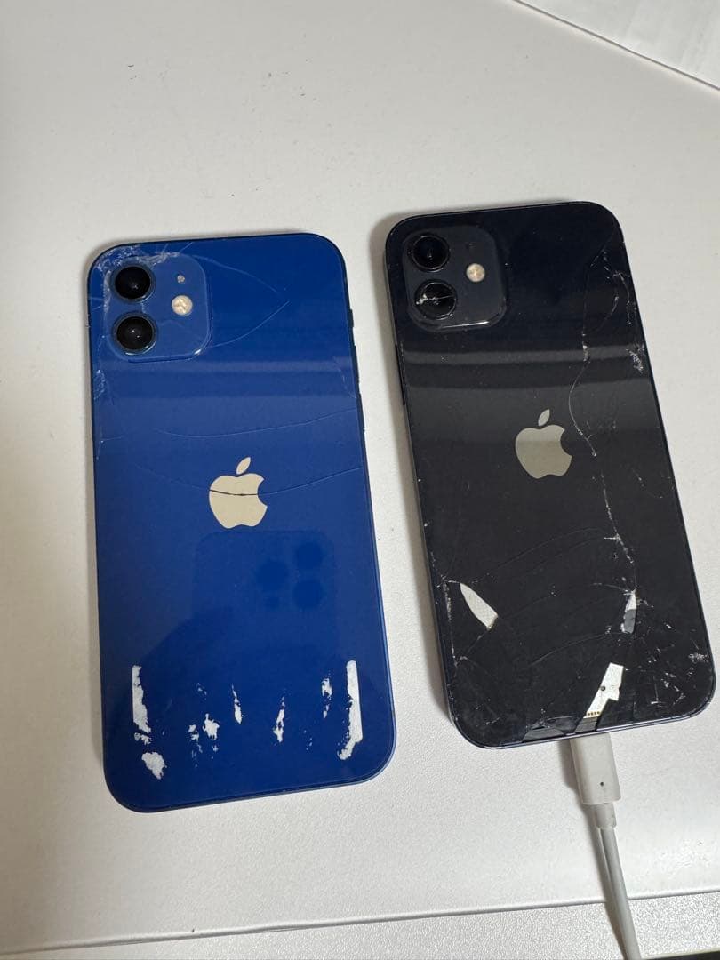 iPhone 12 128か256GB 2台　動作可ジャンク品