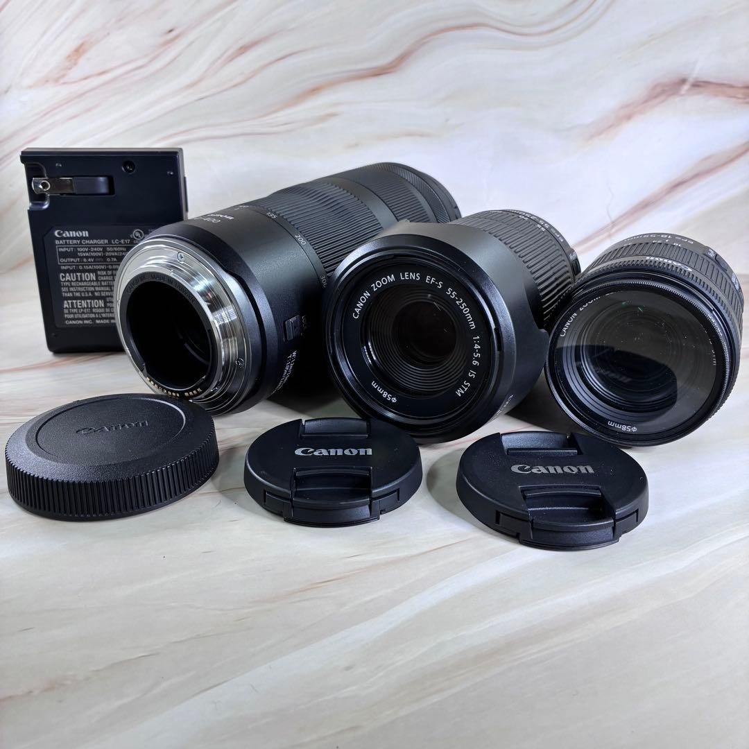 Canon　キャノン　EOS Kiss X10　レンズ付き 美品