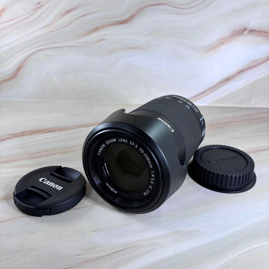 Canon　キャノン　EOS Kiss X10　レンズ付き 美品