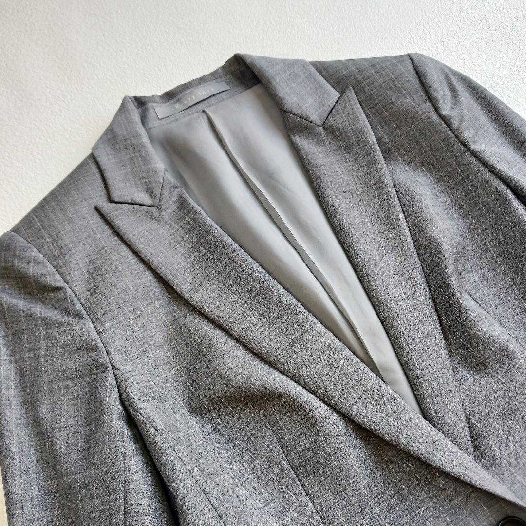 極美品♬セオリーリュクス　パンツスーツ　グレー　小さいサイズ34～36　ビジネス