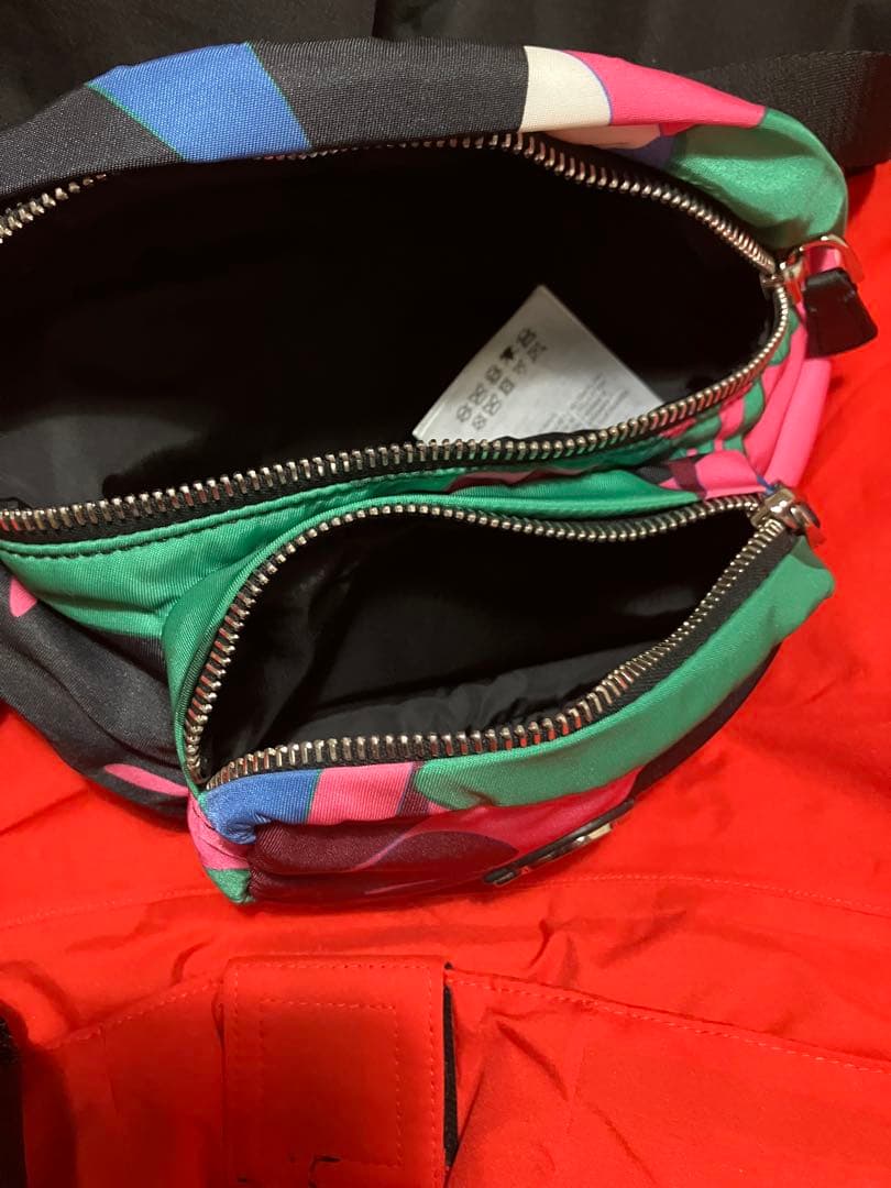 モンクレール ボディバッグ・ウエストポーチ カラフル