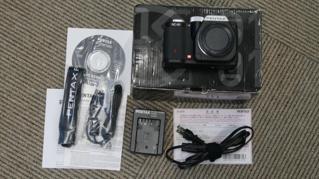 Pentax K-01 ボディ 箱・付属品あり