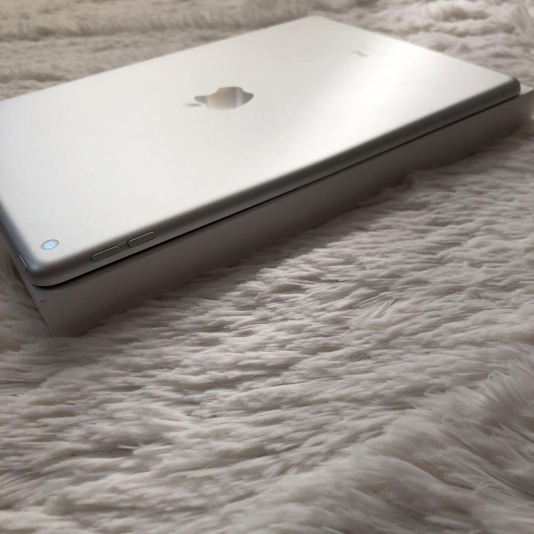 【早い者勝ち】iPad 第9世代 256GB Wi-Fi 【すぐ発送】