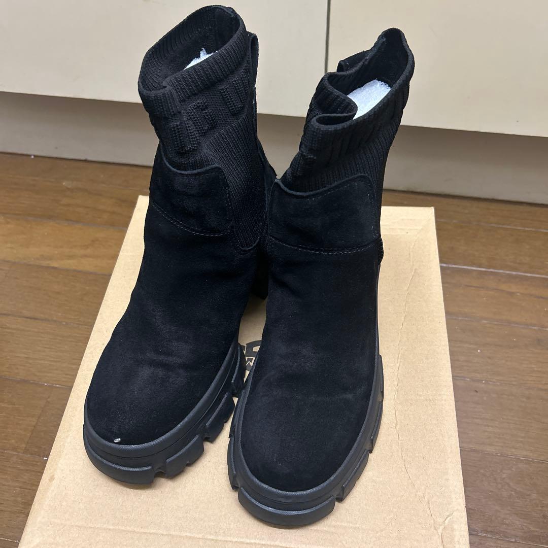 【きーん】UGG ブルックリン チェルシーブーツ 23cm