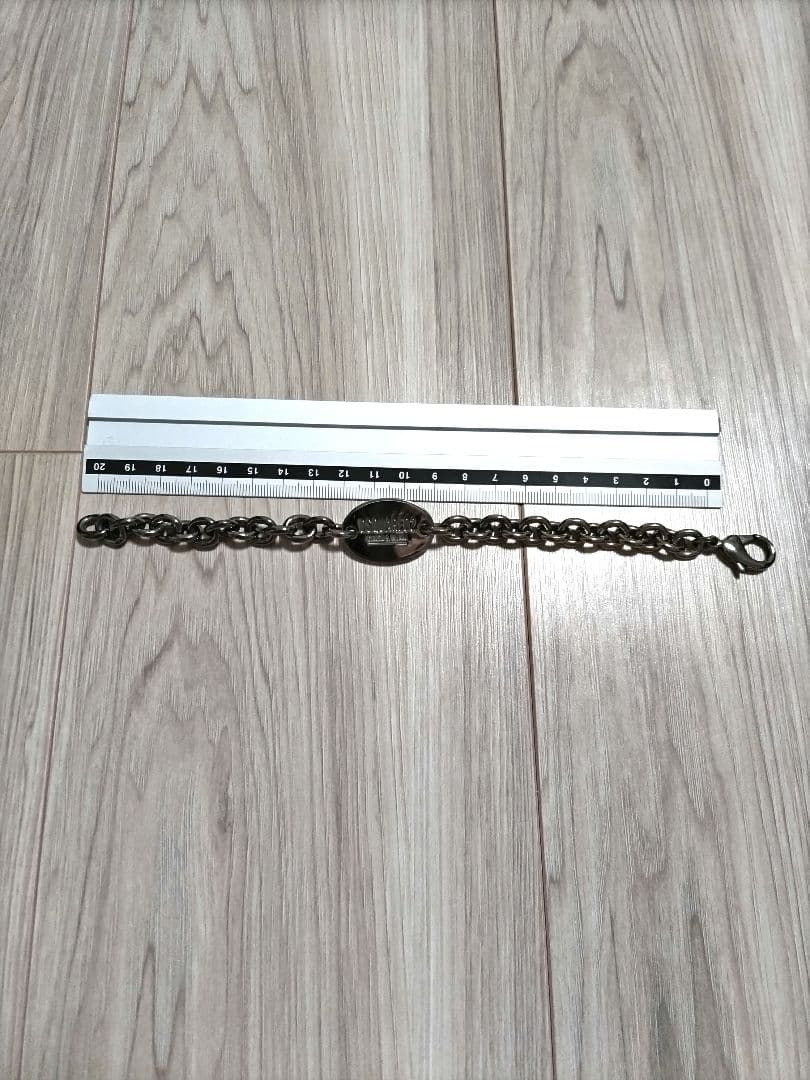 DSQUARED2 ダークメタルチェーンブレスレット