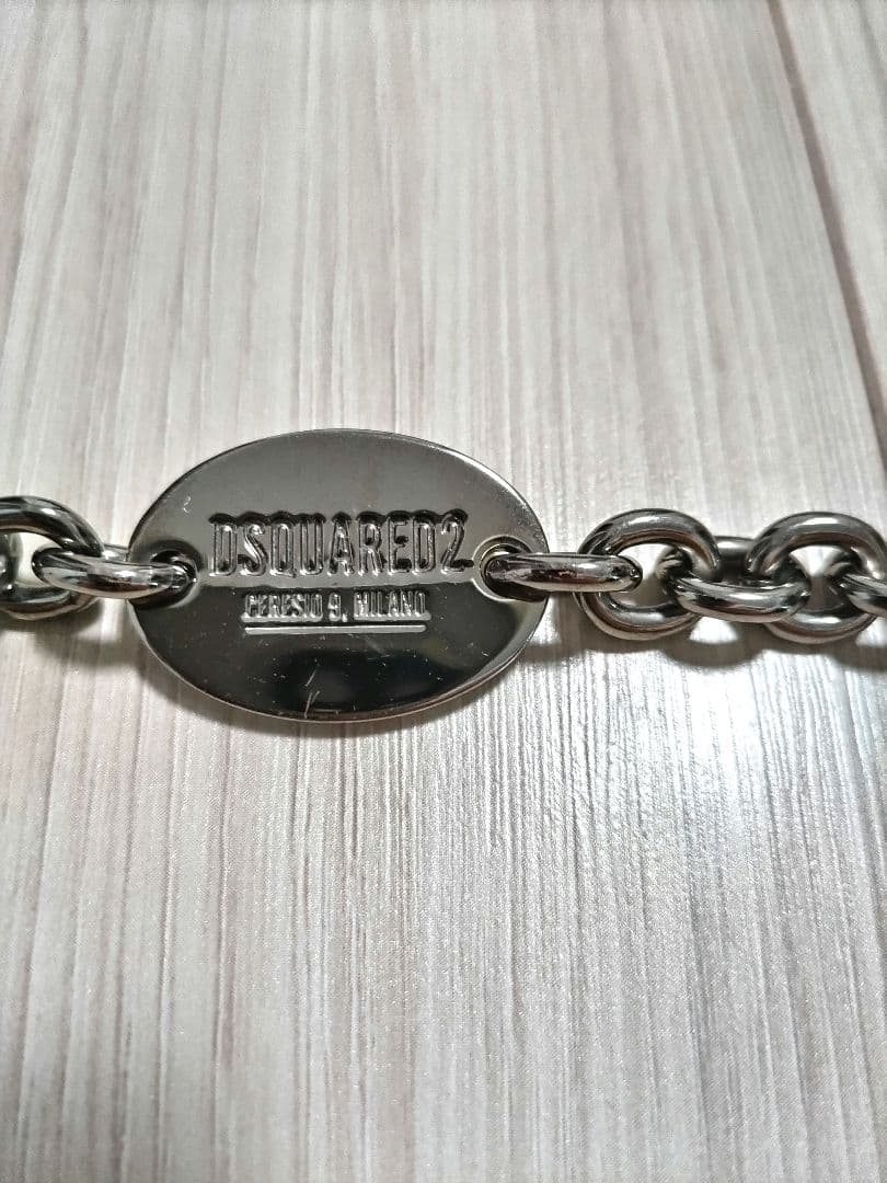 DSQUARED2 ダークメタルチェーンブレスレット