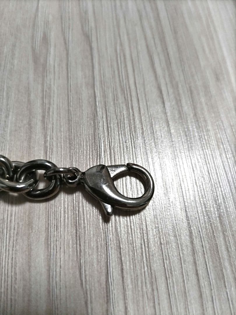 DSQUARED2 ダークメタルチェーンブレスレット