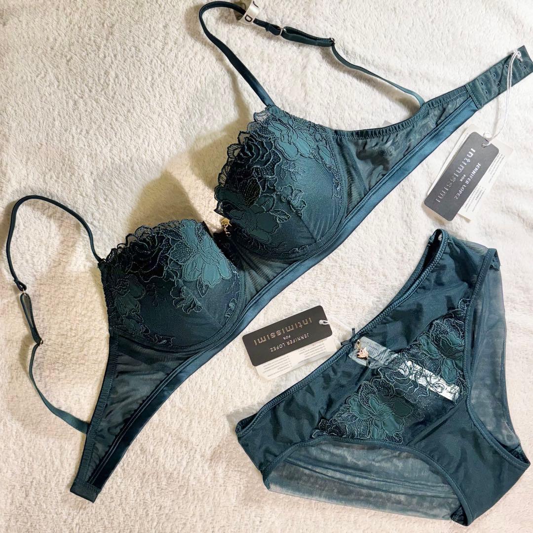 70D ビキニM Be Your Own Muse intimissimi