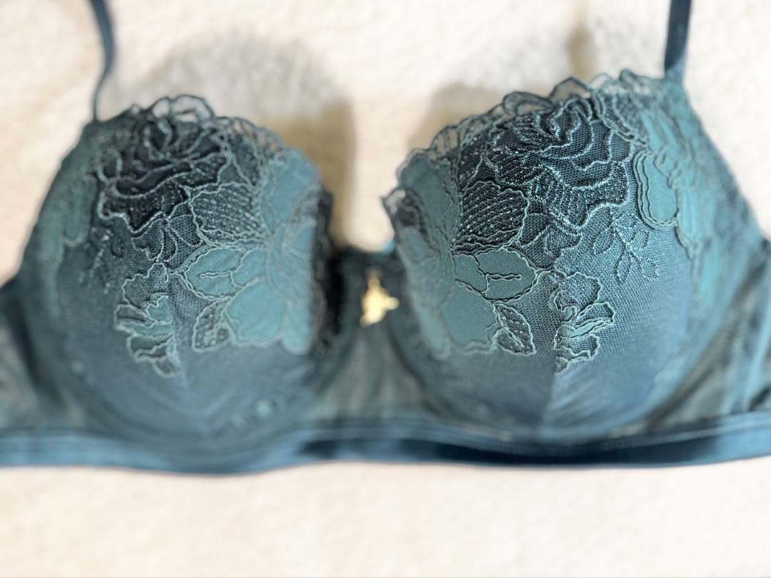 70D ビキニM Be Your Own Muse intimissimi