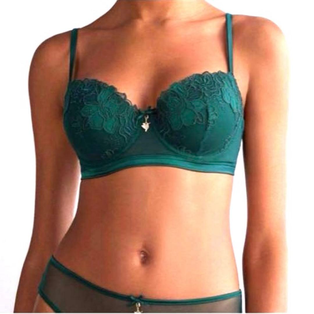 70D ビキニM Be Your Own Muse intimissimi