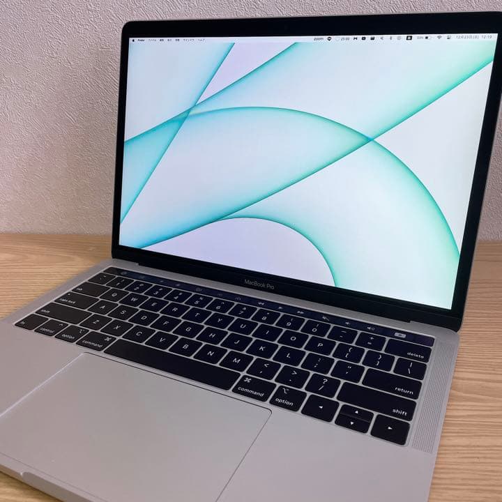 【おまけ付き！】MacBook Pro 13 2019 Touch Bar搭載！