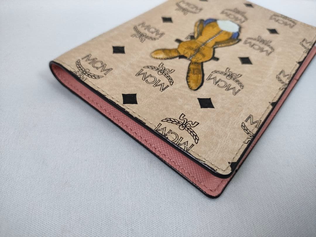MCM エムシーエム パスポートケース ラビット うさぎ アイボリー ほぼ未使用