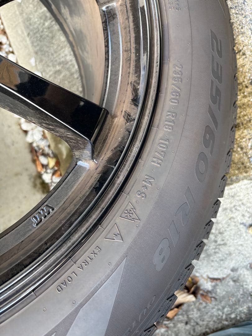[n.t］235/60/R18 Pirelli Ice 24年製造