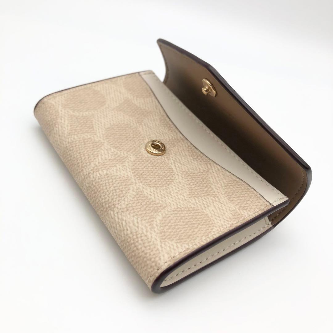 COACH ★大人気★ フラップ カードケース シグネチャー チョーク 新品