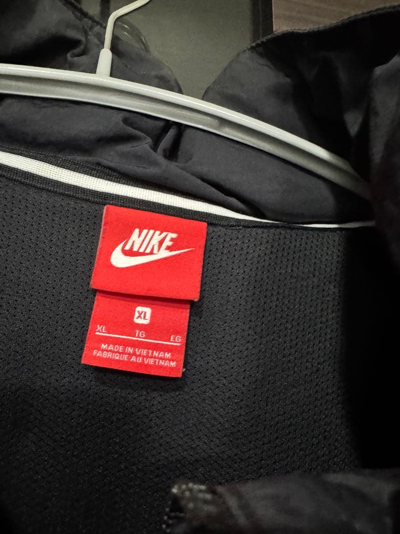 Nike ハーフジップアノラック　黒　ナイロンジャケット