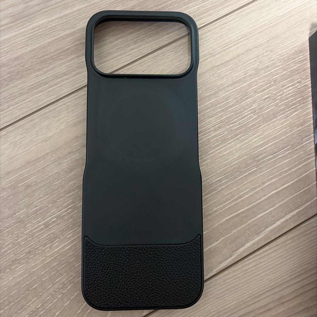 Clicks(クリックス) iPhone 17 / 17 Pro用 オニキス