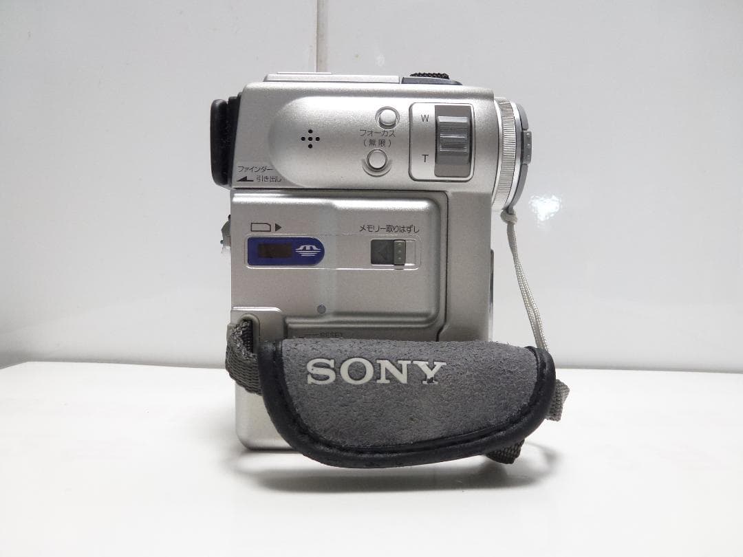 希少　大人気　動作品ソニーSony DCR-PC3 　miniDVビデオカメラ